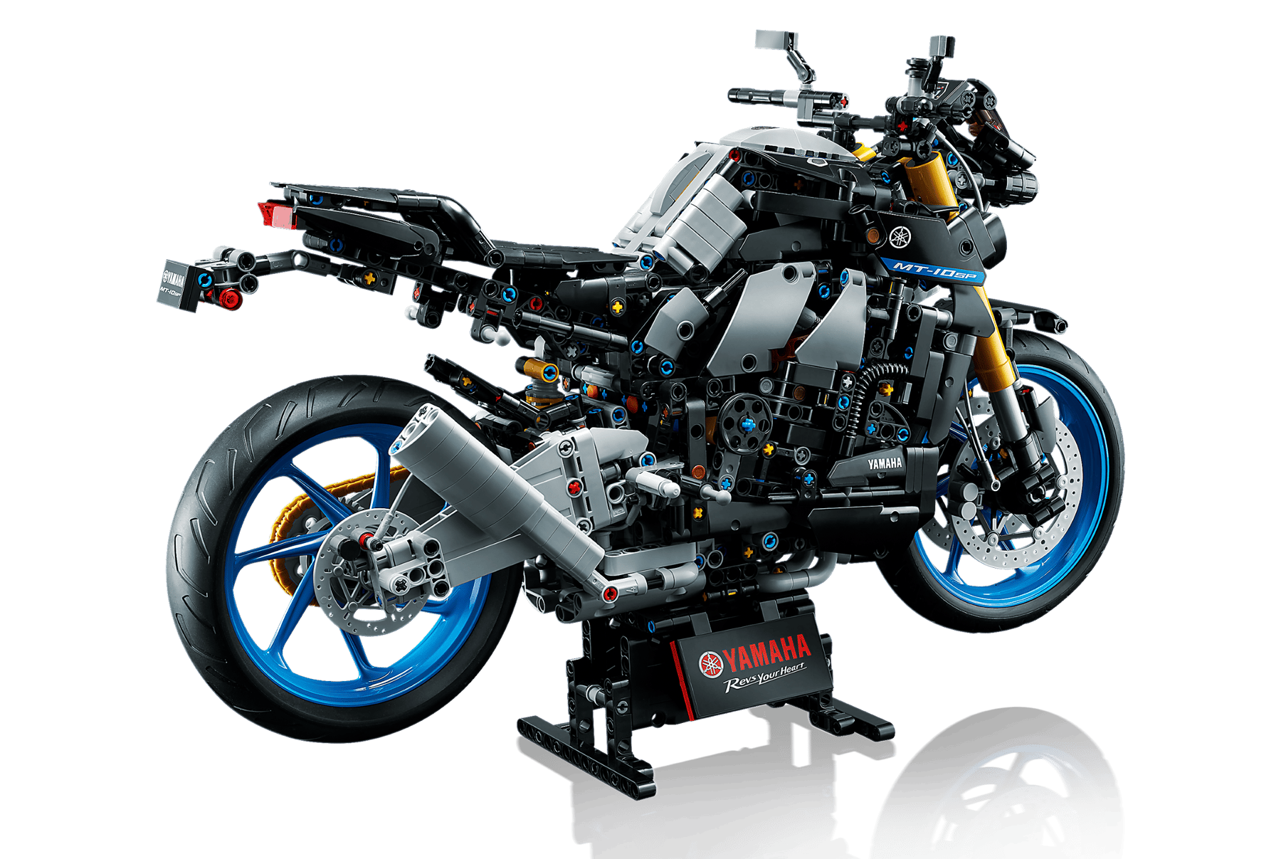 Modello LEGO Technic Yamaha MT-10 SP 42159: moto da costruire dettagliata con ruote blu su sfondo nero.