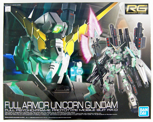 Confezione Bandai RG 1/144 Full Armor Unicorn Gundam: model kit del robot RX-0 con dettagli e arma a raggio luminosa.