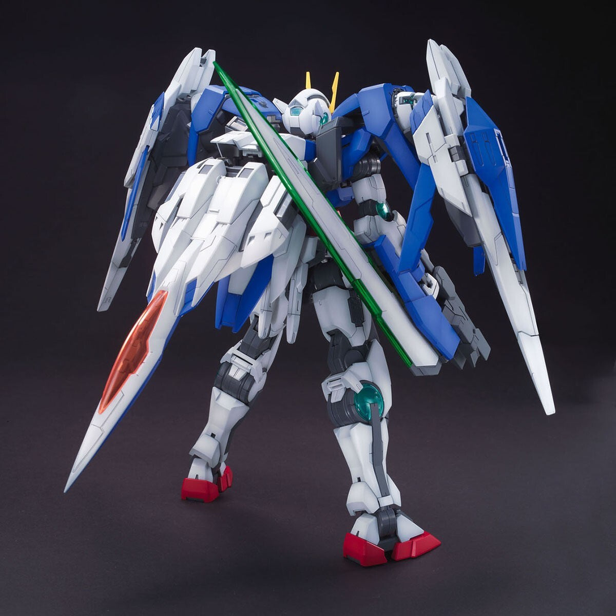 GUNDAM 1/100 MG OO Raiser 00 Model Kit Bandai Gunpla Nuovo NEW