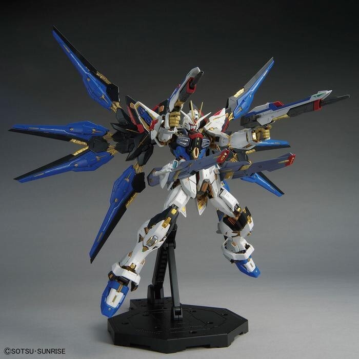 Bandai Master Grade Extreme MGEX 1/100 Gundam ZGMF-X20A Strike Freedom NEW