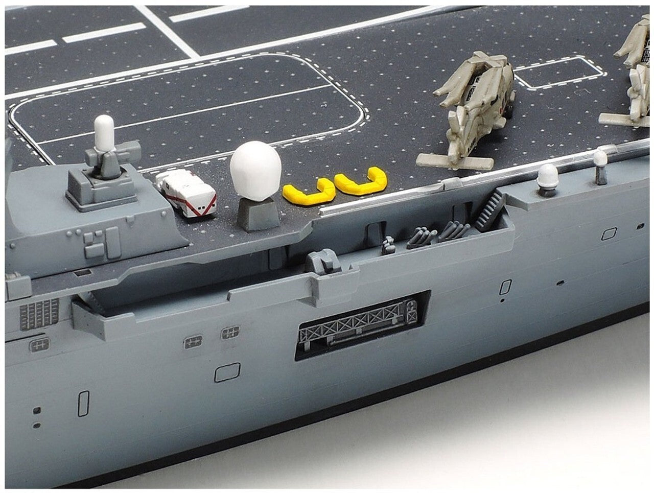 TAMIYA 2541 Portaerei AIRCRAFT CARRIER DDV192 IBUKI Kit Montaggio 1:700 Nuovo