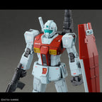 Model kit Bandai HG 1/144 RGM-79 GM con cannone a spalla e scudo, primo piano del robot assemblato.