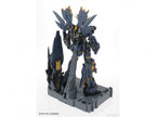 Model kit Bandai Unicorn Gundam 02 Banshee Norn PG 1:60, vista posteriore con base espositiva.