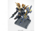 Model kit Bandai PG 1:60 Unicorn Gundam 02 Banshee Norn su base, robot nero e oro in posa dinamica.