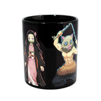 Tazza Demon Slayer Just Funky 473ml cambia colore con grafiche di Nezuko e Inosuke su sfondo nero.