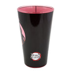 Bicchiere nero Just Funky Demon Slayer con logo ufficiale e bordo rosa, capacità 473 ml.