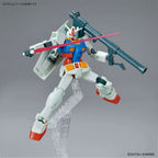 Model kit Bandai Gundam RX-78-2 Entry Grade 1:144 in posa dinamica con bazooka e beam saber.